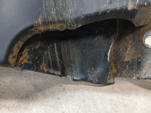 BLATOBRAN PREDNJA STRANA DESNA DACIA DOKKER STEPWAY