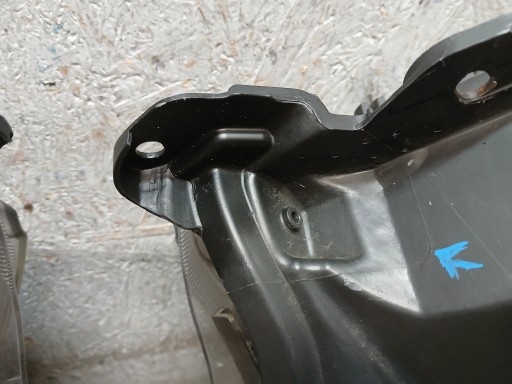 LAMPA FAR LAMPE FAROVI  PREDNJA STRANA DESNA LIJEVA CITROEN C1 II 2 14- LEČA 81150-0H170