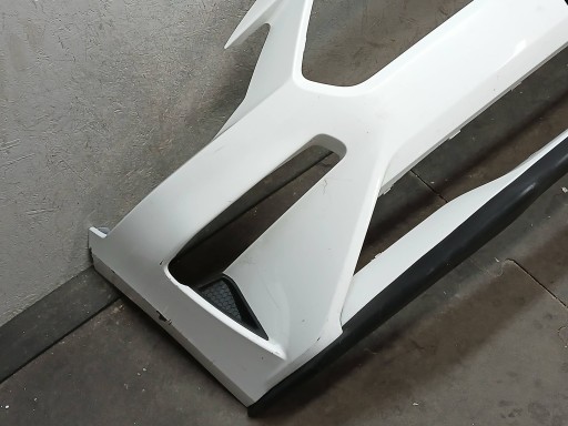 BRANIK PREDNJA STRANA FORD MUSTANG VI 6 REDIZAJN USA 18-