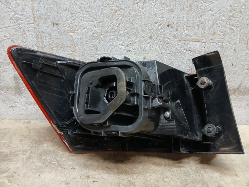 LAMPA FAR ZADNJI DESNA STRANA SEAT ATECA REDIZAJN 575945208D LAMPA FAR ZADNJI DESNA STRANA SEAT ATECA REDIZAJN 575945208D