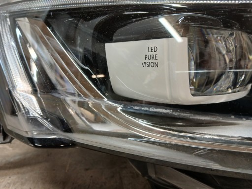 LAMPA FAR PREDNJA STRANA DESNA RENAULT TALISMAN FULL LED 260106724R