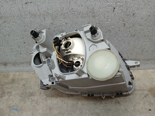 LAMPA FAR PREDNJA STRANA LIJEVA MERCEDES SLK W170 A1708202361