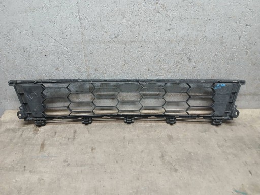 BRANIK PREDNJA STRANA MREŽICA SREDNJA MITSUBISHI L200 L-200 15- 6402A357 BRANIK PREDNJA STRANA MREŽICA SREDNJA MITSUBISHI L200 L-200 15- 6402A357