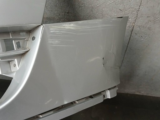 BRANIK PREDNJA STRANA VW PASSAT B6 3C0