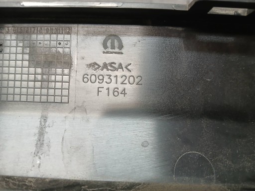 BRANIK PREDNJA STRANA MREŽICA SREDNJA JEEP COMPASS II 2 REDIZAJN 60931202 20-