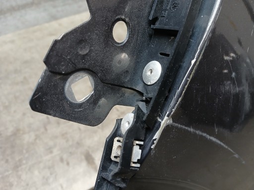 BLATOBRAN PREDNJA STRANA LIJEVA ALFA ROMEO STELVIO BLATOBRAN PREDNJA STRANA LIJEVA ALFA ROMEO STELVIO