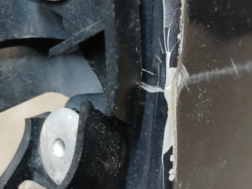 BLATOBRAN PREDNJA STRANA LIJEVA ALFA ROMEO STELVIO BLATOBRAN PREDNJA STRANA LIJEVA ALFA ROMEO STELVIO