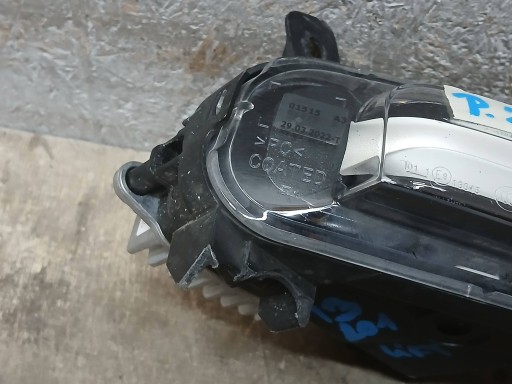 MAGLENKA PREDNJA STRANA DESNA BMW I3 REDIZAJN LED A85A3DE3801 MAGLENKA PREDNJA STRANA DESNA BMW I3 REDIZAJN LED A85A3DE3801