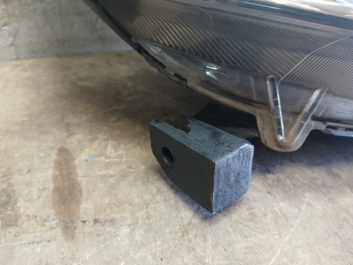 LAMPA FAR PREDNJA STRANA DESNA HONDA JAZZ IV 4 REDIZAJN 17-
