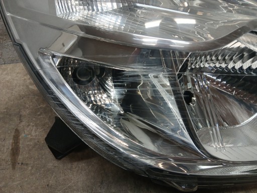 LAMPA FAR PREDNJA STRANA DESNA DACIA DOKKER 260102814R LAMPA FAR PREDNJA STRANA DESNA DACIA DOKKER 260102814R