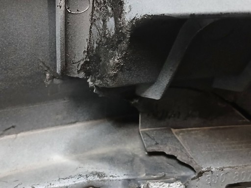 BRANIK PREDNJA STRANA AUDI TT RS 8J0 06-14 BRANIK PREDNJA STRANA AUDI TT RS 8J0 06-14