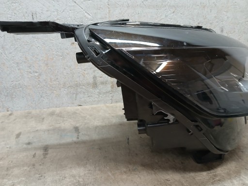 LAMPA FAR PREDNJA STRANA DESNA PEUGEOT 3008 5008 II 2 REDIZAJN 20- 9836230180 LAMPA FAR PREDNJA STRANA DESNA PEUGEOT 3008 5008 II 2 REDIZAJN 20- 9836230180