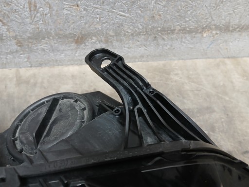 LAMPA FAR PREDNJA STRANA DESNA OPEL ASTRA K V 5 LEČA LED LAMPA FAR PREDNJA STRANA DESNA OPEL ASTRA K V 5 LEČA LED