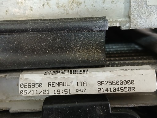 HLADNJAK VODE KLIMA KLIMATIZACIJE RENAULT ZOE 921007736R 214104950R HLADNJAK VODE KLIMA KLIMATIZACIJE RENAULT ZOE 921007736R 214104950R
