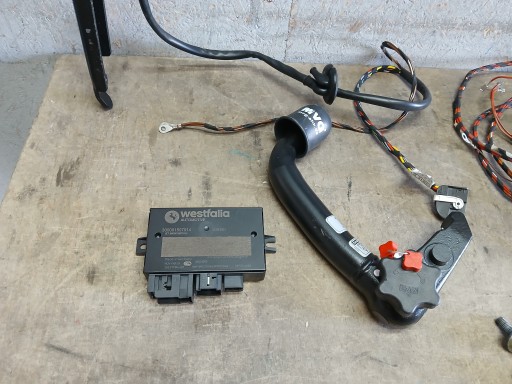 KUKA ZA VUČU SEAT ATECA 575 575092160D KUKA ZA VUČU SEAT ATECA 575 575092160D