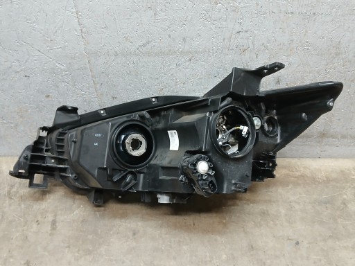 LAMPA FAR PREDNJA STRANA DESNA MAZDA CX-5 CX5 CX 5 XENON 15- KD54 51030J LAMPA FAR PREDNJA STRANA DESNA MAZDA CX-5 CX5 CX 5 XENON 15- KD54 51030J