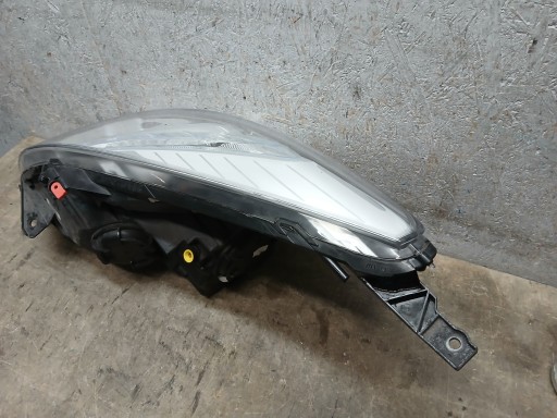LAMPA FAR PREDNJA STRANA DESNA OPEL MERIVA B