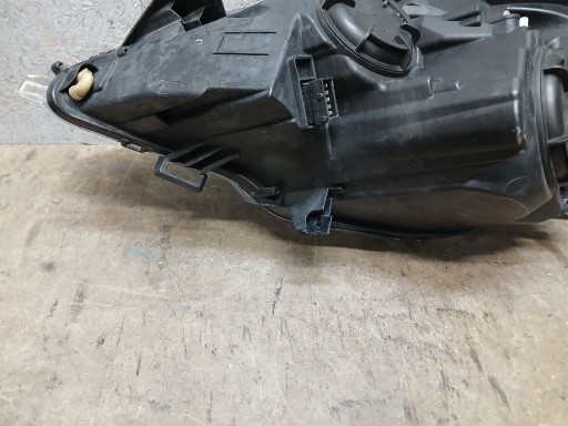 LAMPA FAR PREDNJA STRANA DESNA OPEL MERIVA B