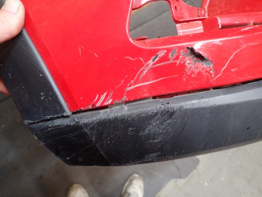 BRANIK PREDNJA STRANA SEAT ARONA 6F9