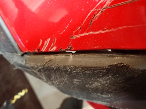 BRANIK PREDNJA STRANA SEAT ARONA 6F9