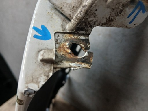 BLATOBRAN PREDNJA STRANA DESNA RENAULT ZOE