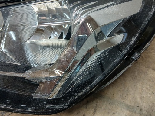 LAMPA FAR PREDNJA STRANA LIJEVA PEUGEOT 208 II 2 19- 9823194080