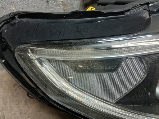 LAMPA FAR PREDNJA STRANA DESNA ALFA ROMEO STELVIO XENON LED 50559297