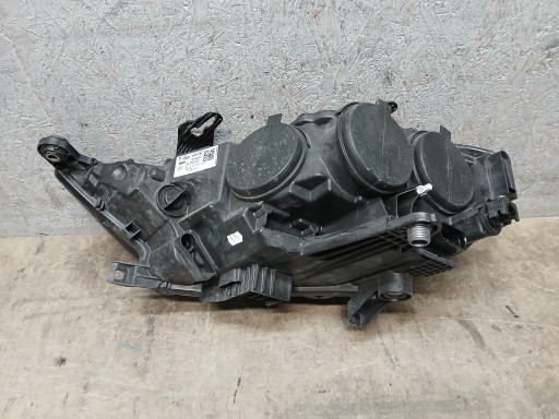 LAMPA FAR PREDNJA STRANA DESNA AUDI A2 81A 16- 81A941004 LAMPA FAR PREDNJA STRANA DESNA AUDI A2 81A 16- 81A941004