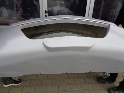 HAUBA BRANIK BLATOBRAN PREDNJA STRANA OPEL SPEEDSTER ORIGINAL