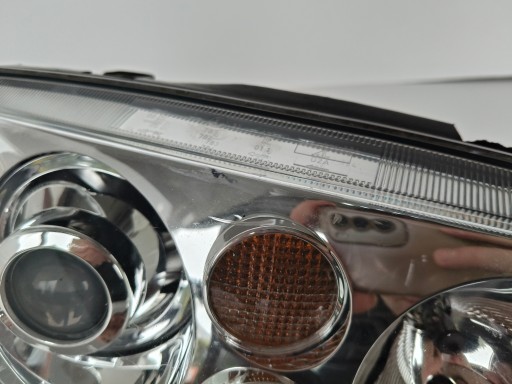 LAMPA FAR DESNA STRANA VW BORA 1J5 XENON