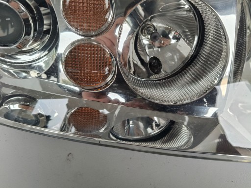 LAMPA FAR DESNA STRANA VW BORA 1J5 XENON